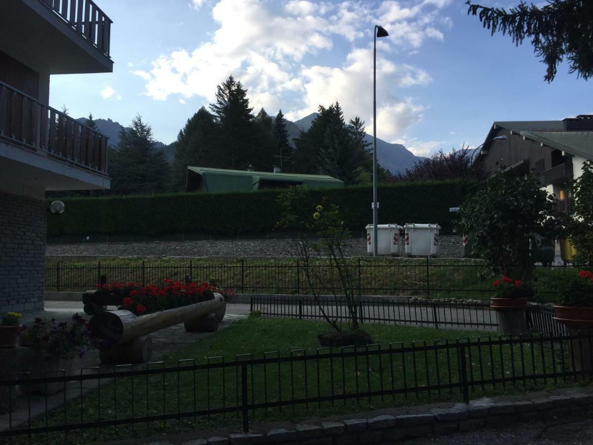 Elegante Appartamento In Centro A Bardonecchia Exteriér fotografie